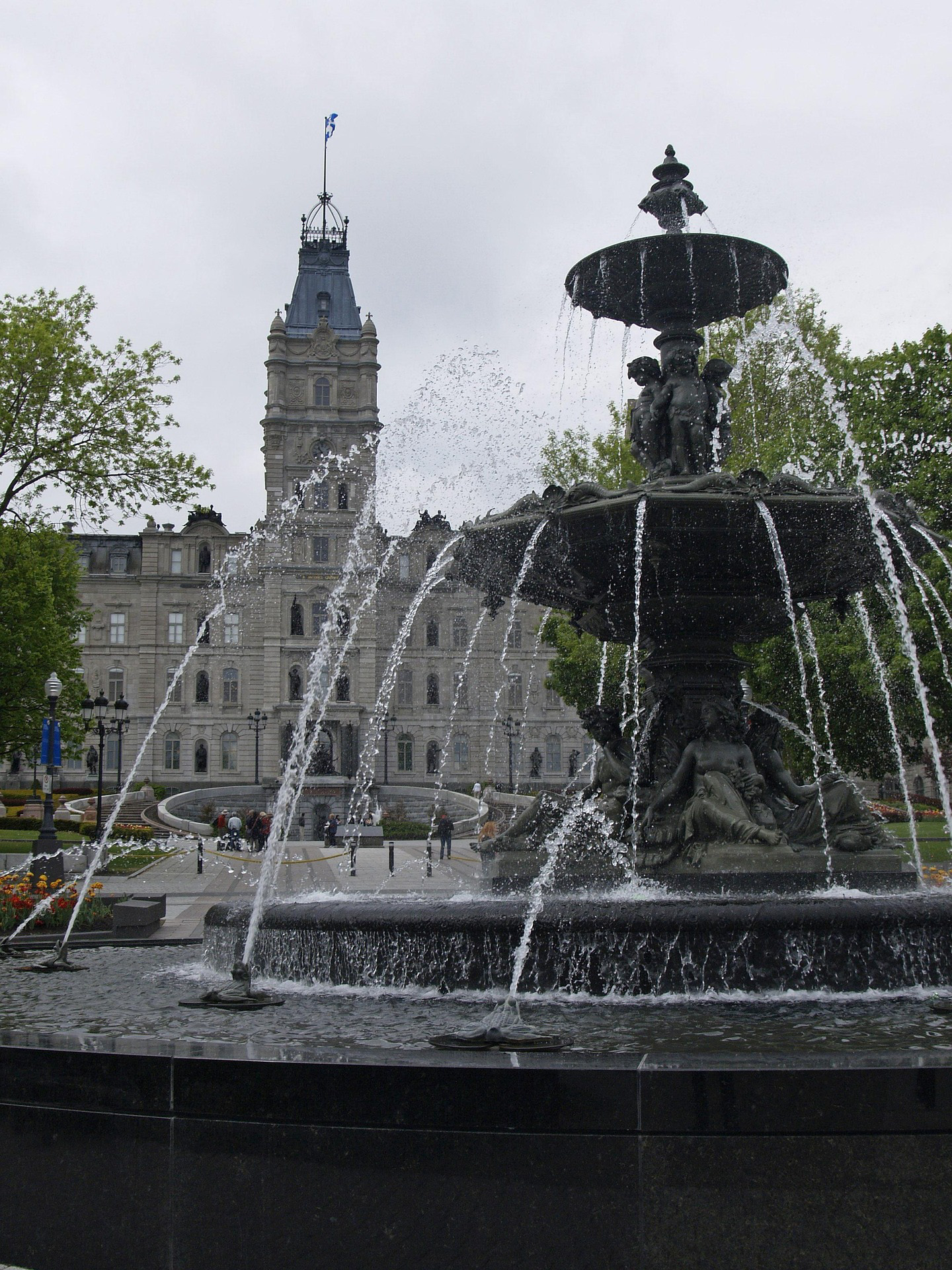 arttower-fountain-56612_1920_edited